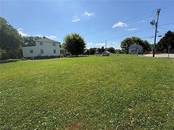 2nd image of 2343 N Ridge Rd E