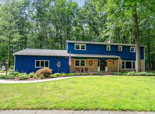 5411 Sturgeon Creek Pkwy, Midland, MI 48640