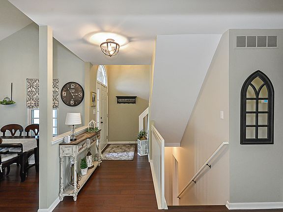 5th image of 889 Knollwood Cir