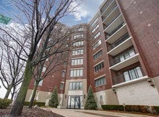201 N Vail Ave APT 203, Arlington Heights, IL 60004