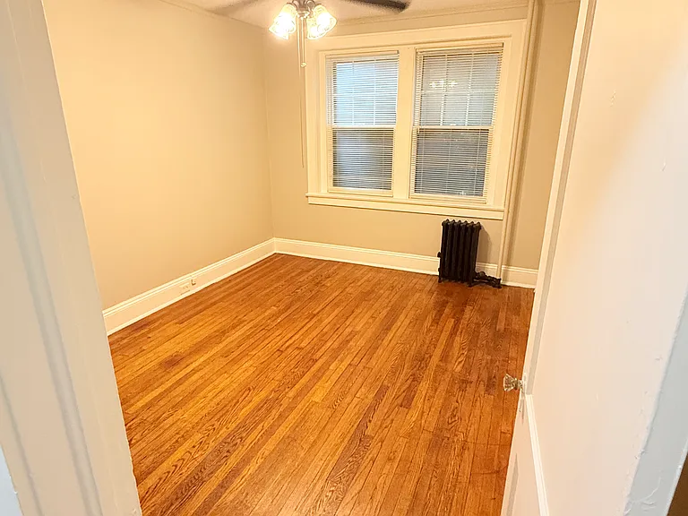 1712 Hampton Blvd #8 — Photo 10
