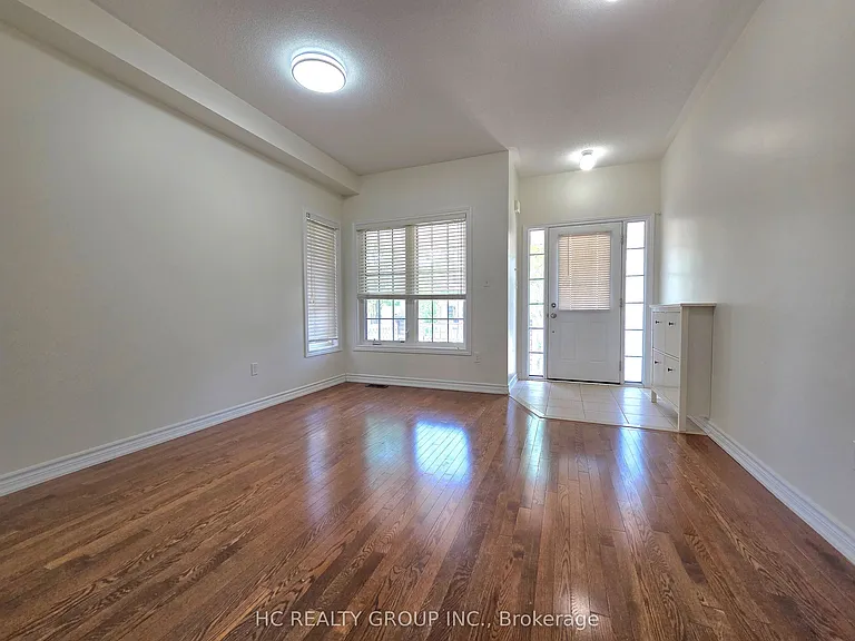 703 Hammersly Blvd — Photo 3