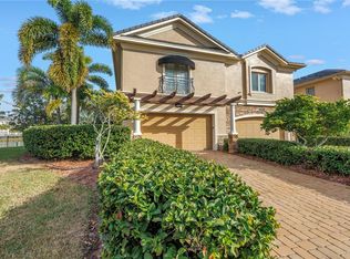 650 Saxony Blvd, Saint Petersburg, FL 33716
