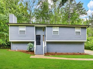 6165 Queens Rd, Douglasville, GA 30135