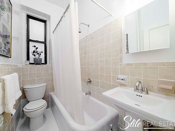 5th image of 277 Washington Ave APT 1A