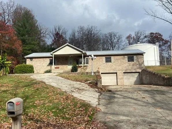 108 Seaton Dr, Russell, KY 41169