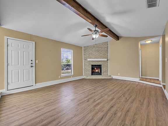 2nd image of 5705 Crest Pebble Dr
