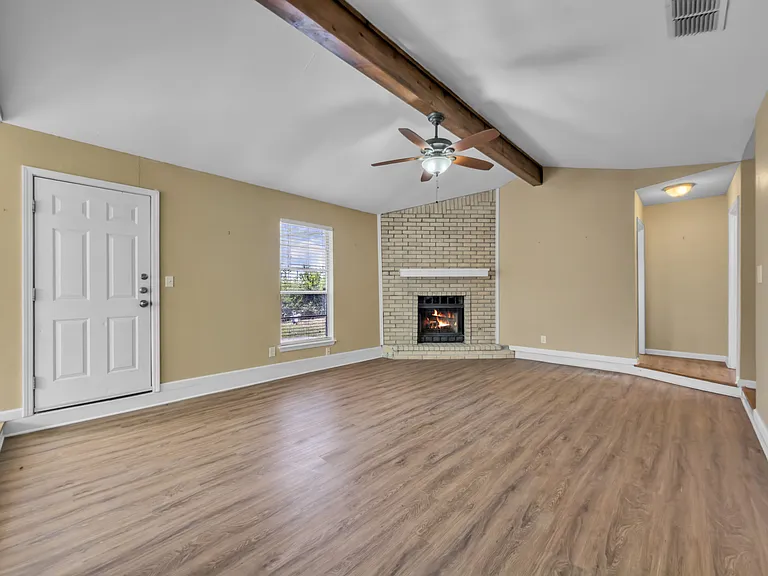 5705 Crest Pebble Dr — Photo 2