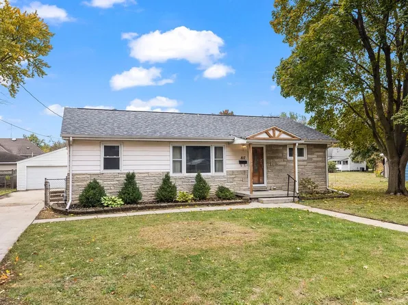 817 S Madison St, Sullivan, IL 61951