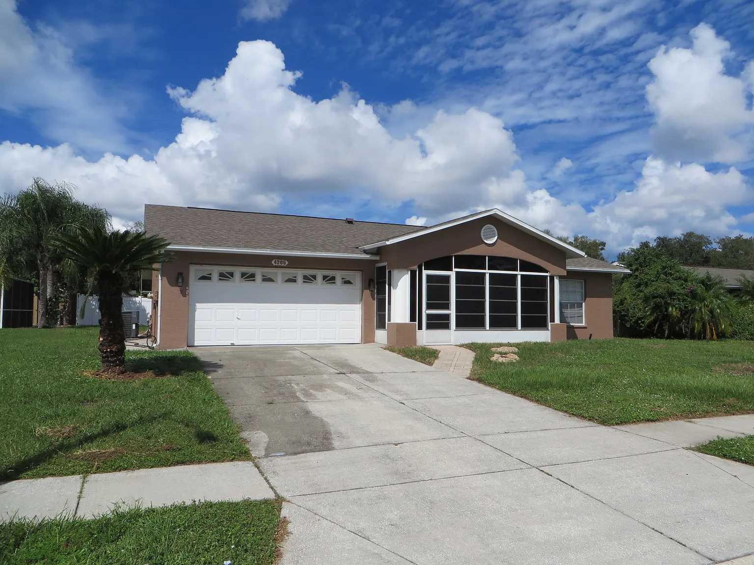 3 bed, 1488 sqft, $2,100 — Photo 1