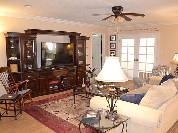 3rd image of 10115 Mason Dixon Cir