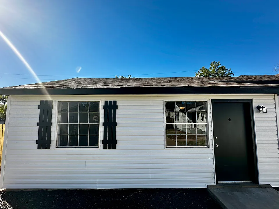 1308 NW Euclid Ave #4