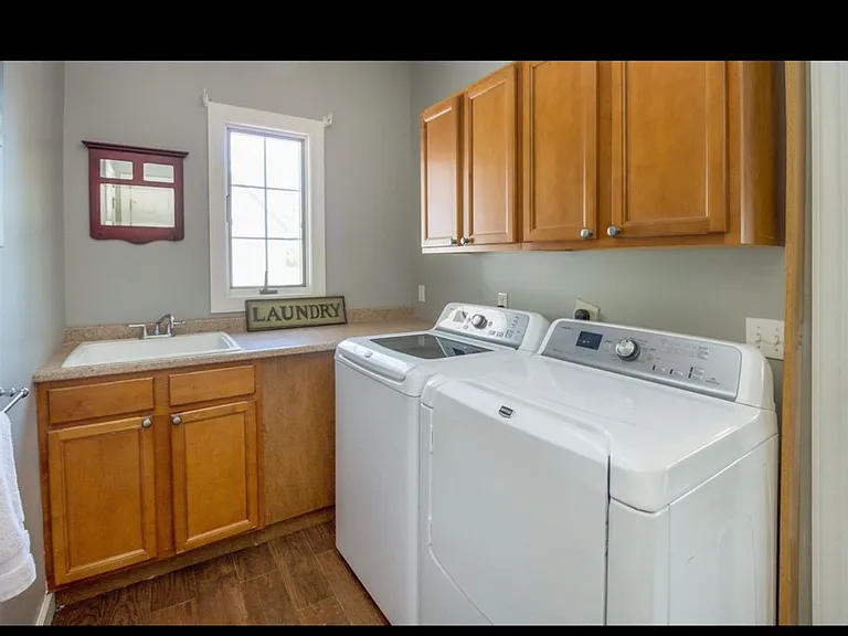 5801 Lorton Ave — Photo 9