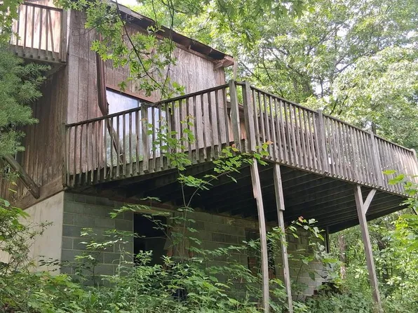 234 Coastline Rd, Everett, PA 15535