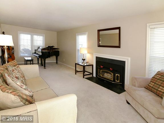 4th image of 15036 Greymont Dr