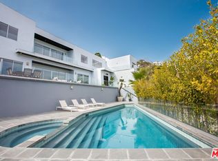 12148 Travis St, Los Angeles, CA 90049
