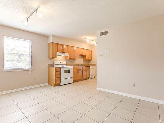 5th image of 4212 Belvedere St #2