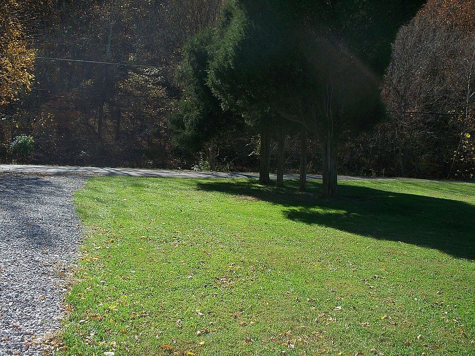 2nd image of 4037 N Grapevine