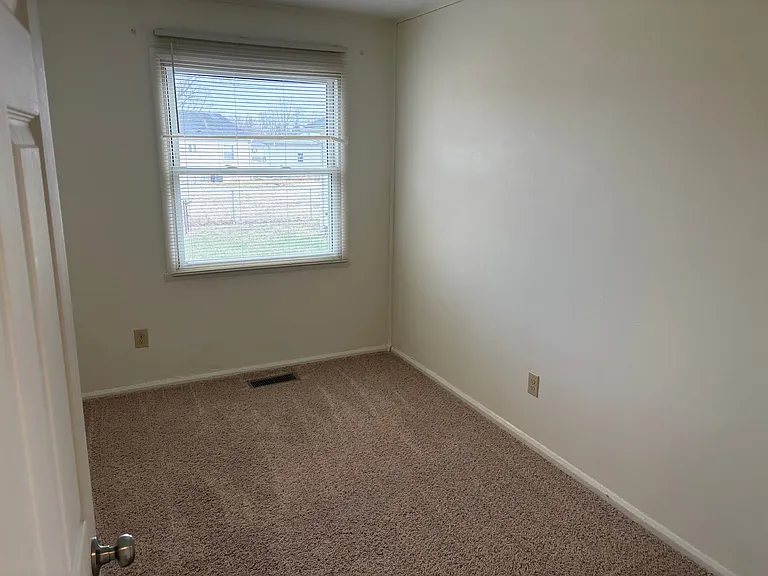 131 Pat Ln — Photo 9