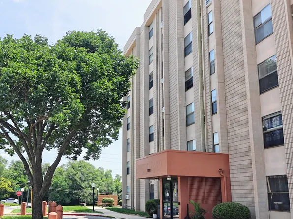 Riverview Apartments