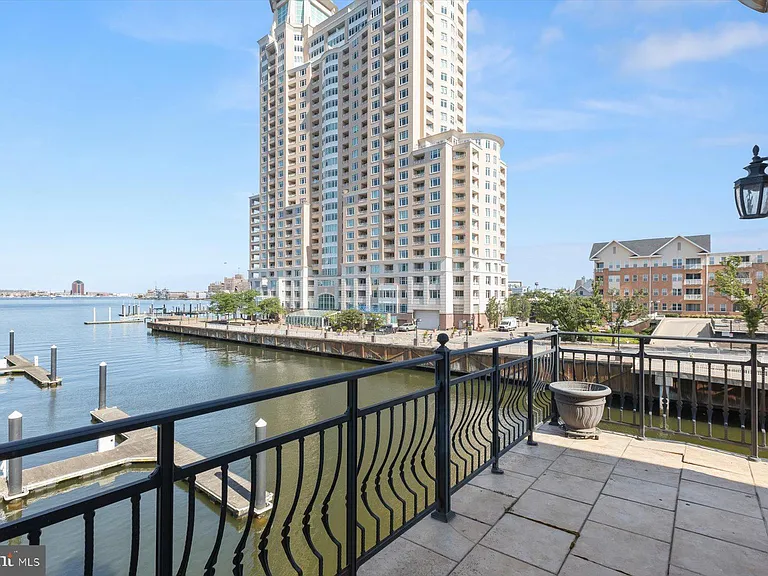 921 Valencia Ct #120 — Photo 36