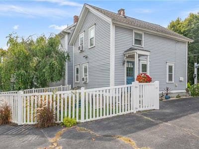 1547 Mendon Rd, Cumberland, RI, 02864