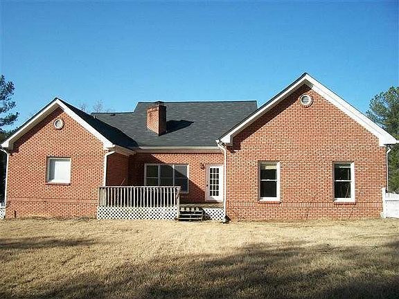 3rd image of 170 Wisteria Dr