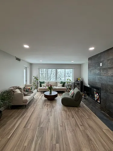 487 Place Ln Photo 1