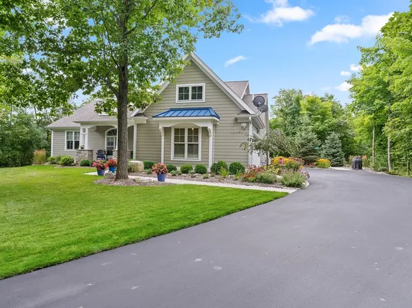 7011 Birchstone Ln #19, Egg Harbor, WI 54209