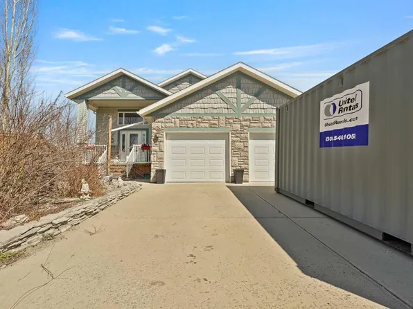 50 SW Thyrza Burkitt Pl N, Lethbridge, AB T1H 5M5