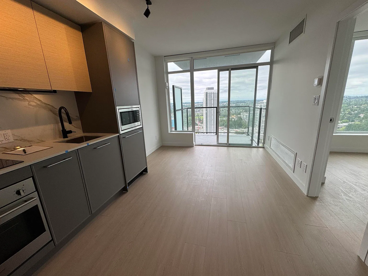 1 bed, 530 sqft, $1,750 — Photo 4