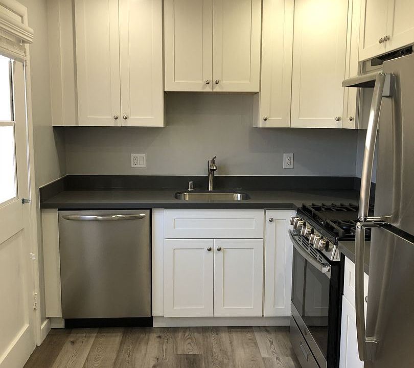 1st image of 440 Angus Ave W #3