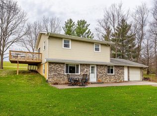 2724 Hiatt Apple Rd, Peru, IA 50222