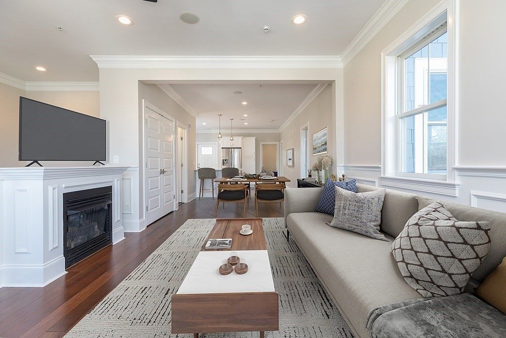 41 Wenham St UNIT 3, Jamaica Plain, MA 02130 Zillow