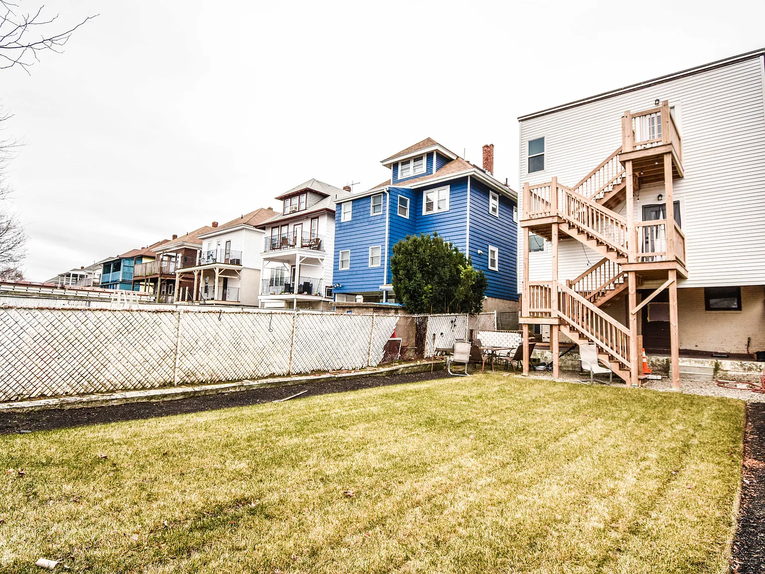 5 bed, $4,250 — Photo 2