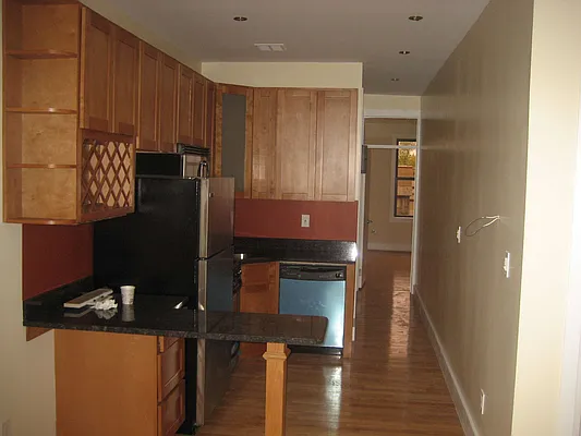 Rented by The Hamilton Group | media 33