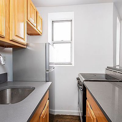 2nd image of 236 Mulberry St #20