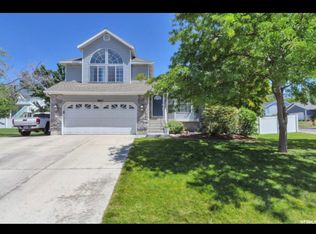 9867 S Mumford Dr, Sandy, UT 84094