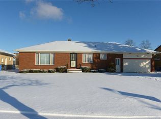 64 Post Rd, Williamsville, NY 14221