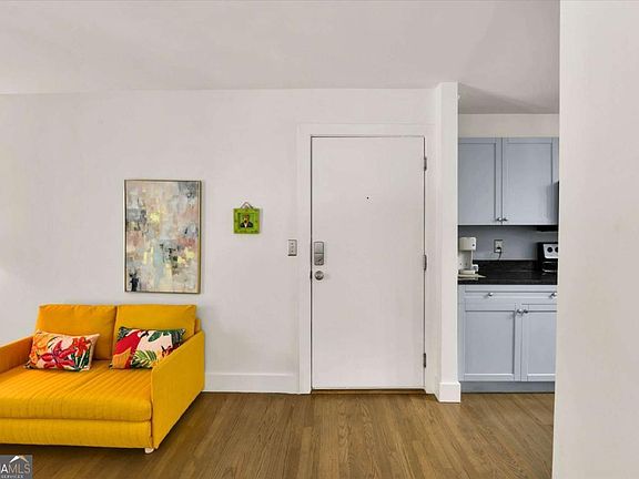 3rd image of 2023 Oakview Rd SE APT 222