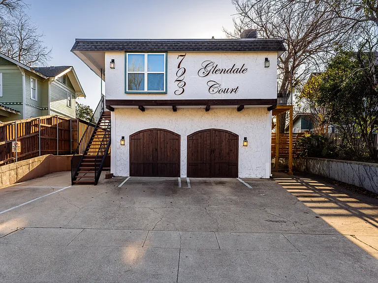723 Glendale St — Photo 30