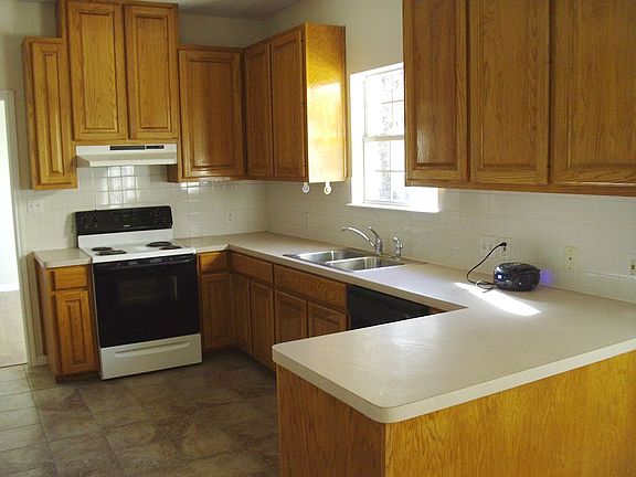 2nd image of 8009 Agarita Dr