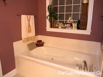 jacuzzi tub