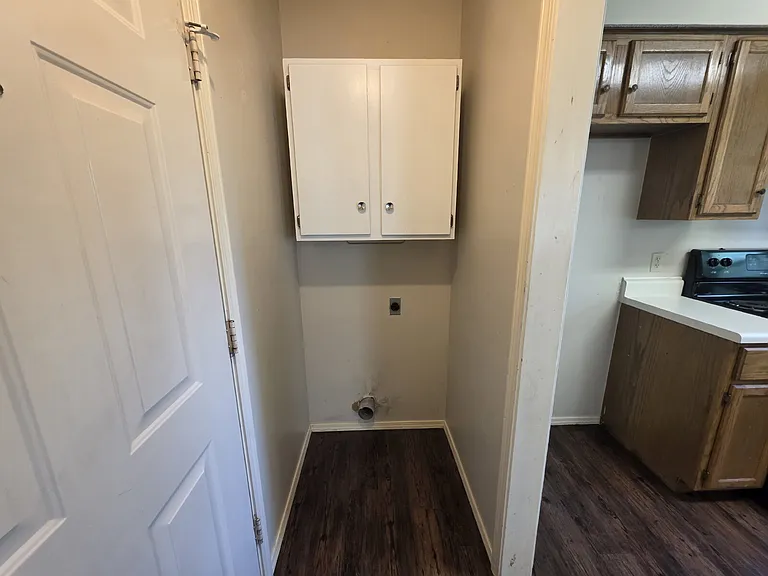 2703 W Beech St — Photo 13