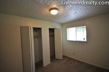 3rd image of 1824 S I H 35 APT 231