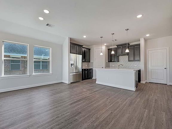 4th image of 1317 Cool River Ct