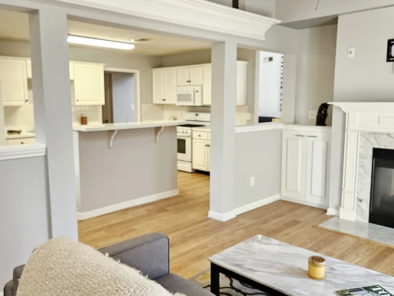 2216 Burns Ct — Photo 8