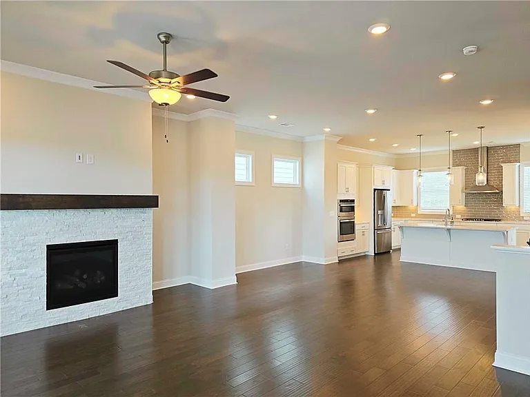 657 Summit Hill Way — Photo 6