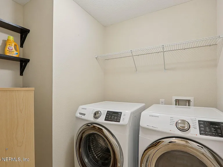 649 Shetland Dr — Photo 33