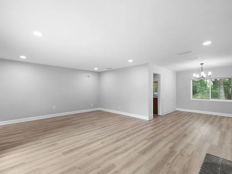 1417 NW 17th St — Photo 5